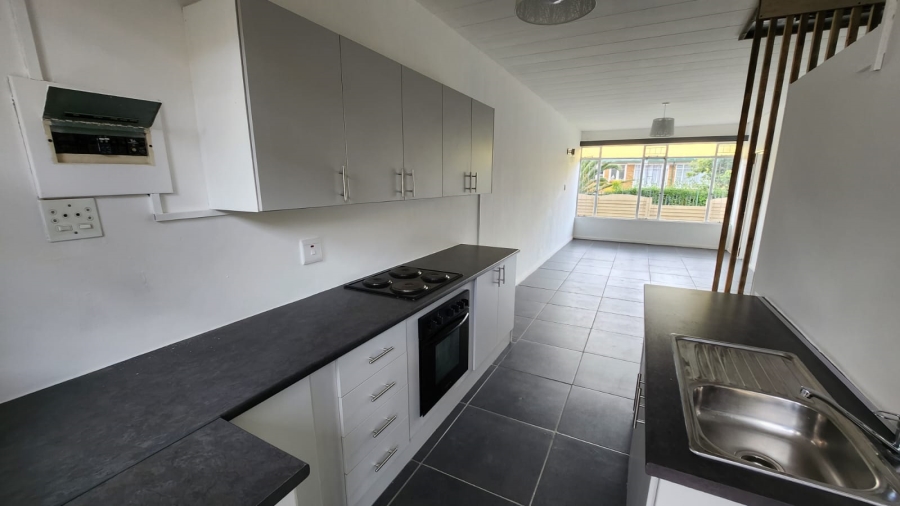 2 Bedroom Property for Sale in Eldoraigne Gauteng