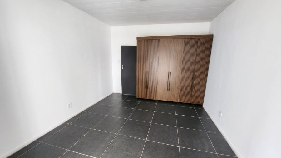 2 Bedroom Property for Sale in Eldoraigne Gauteng