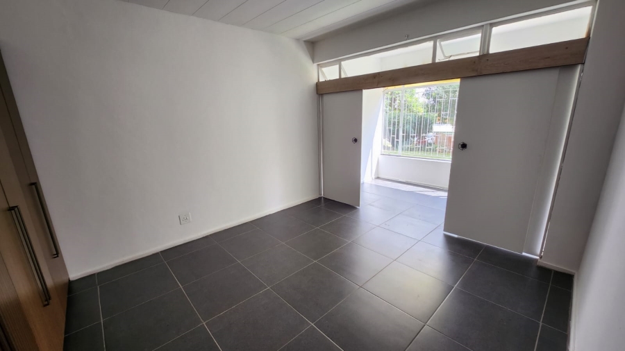 2 Bedroom Property for Sale in Eldoraigne Gauteng