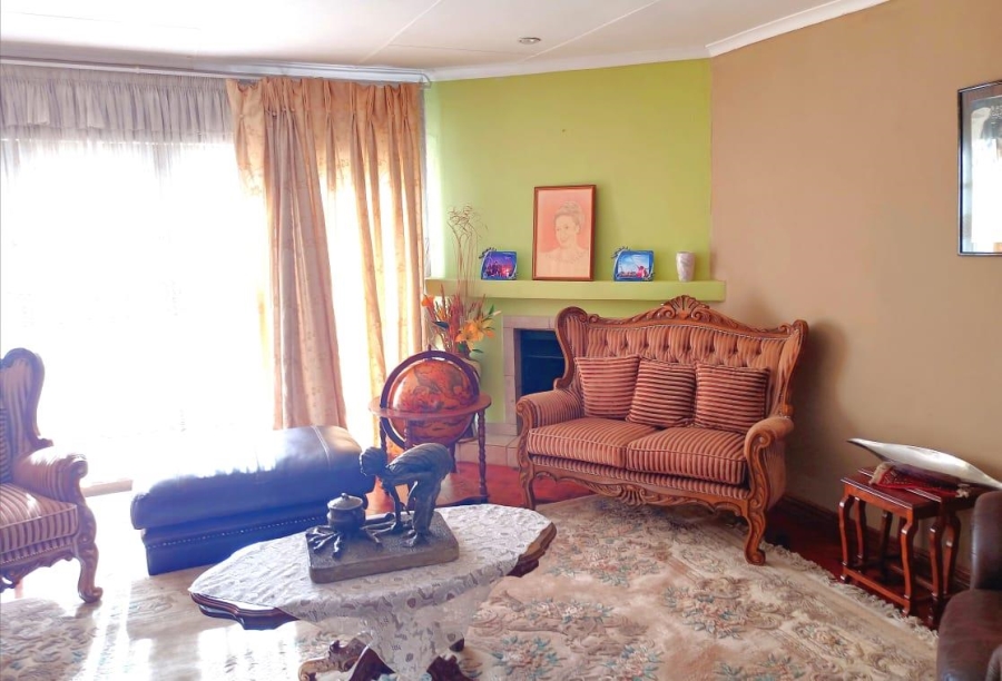 3 Bedroom Property for Sale in Doornrandje Gauteng