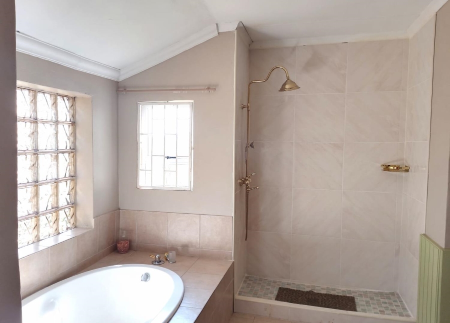 3 Bedroom Property for Sale in Doornrandje Gauteng