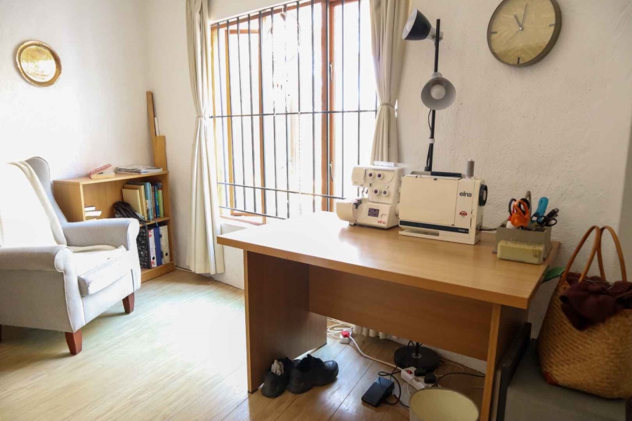 8 Bedroom Property for Sale in Doornrandje Gauteng