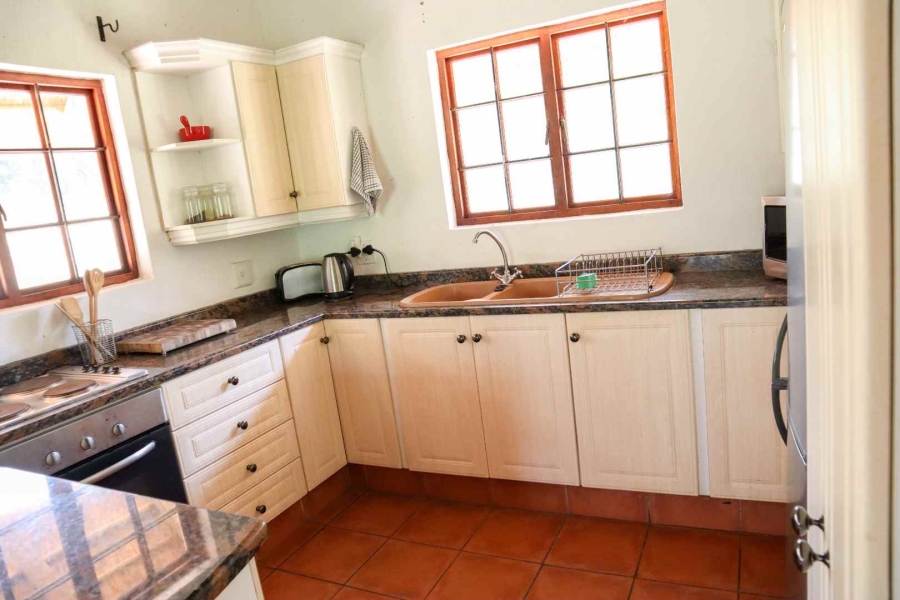 8 Bedroom Property for Sale in Doornrandje Gauteng