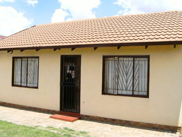 2 Bedroom Property for Sale in Beverley Hills Gauteng