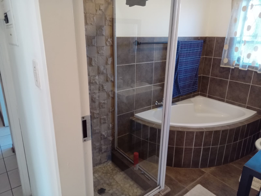 3 Bedroom Property for Sale in Kookrus Gauteng
