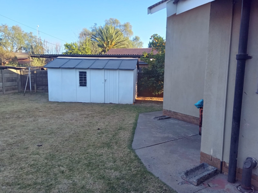 3 Bedroom Property for Sale in Kookrus Gauteng