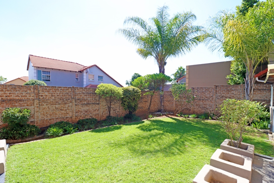 4 Bedroom Property for Sale in Broadacres Gauteng