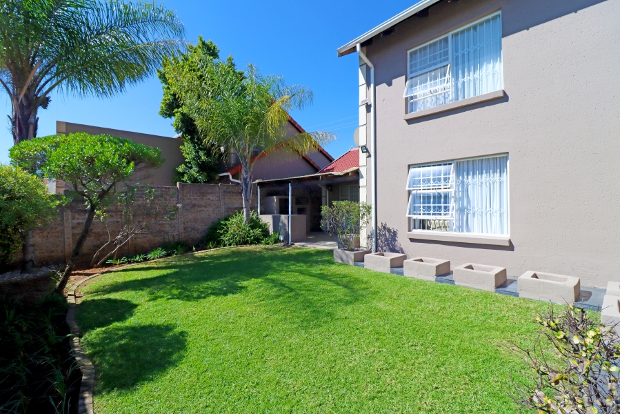 4 Bedroom Property for Sale in Broadacres Gauteng
