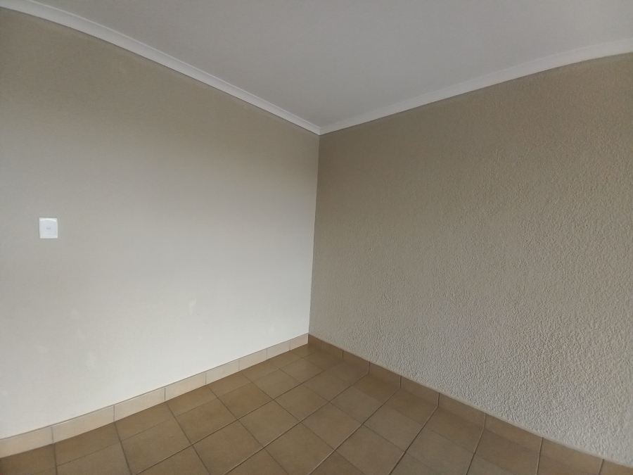 2 Bedroom Property for Sale in Benoni Central Gauteng