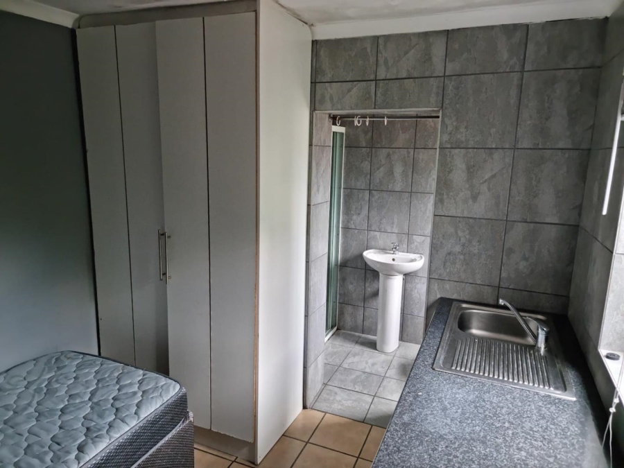 5 Bedroom Property for Sale in Brixton Gauteng