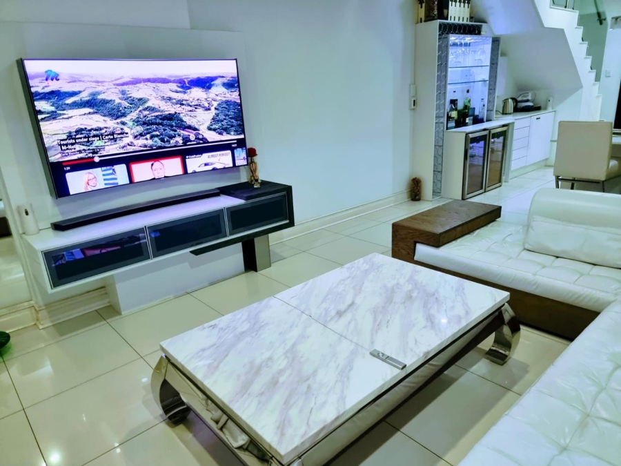 1 Bedroom Property for Sale in Sandown Gauteng