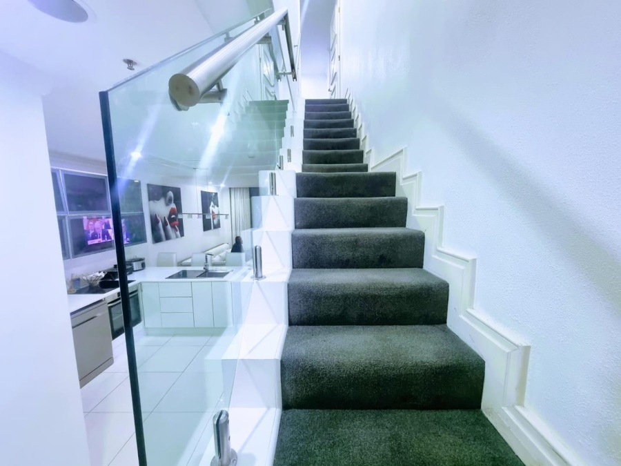 1 Bedroom Property for Sale in Sandown Gauteng