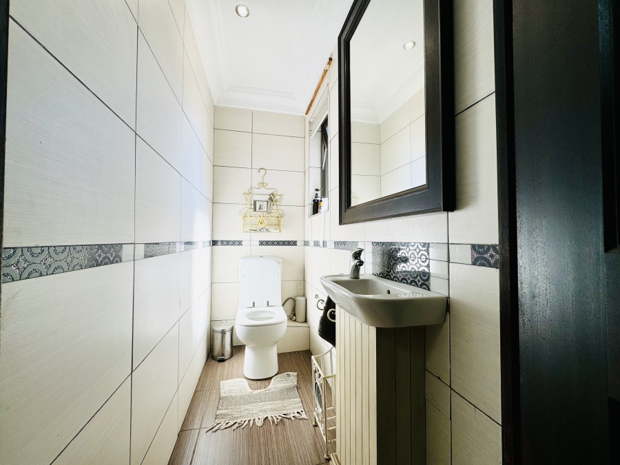 4 Bedroom Property for Sale in Roodeplaat Gauteng