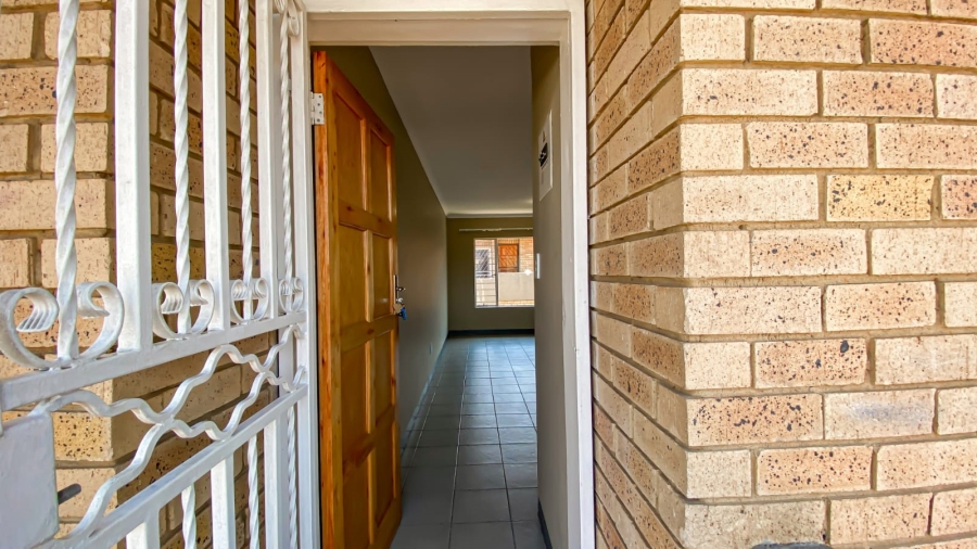 2 Bedroom Property for Sale in Kenleaf Gauteng