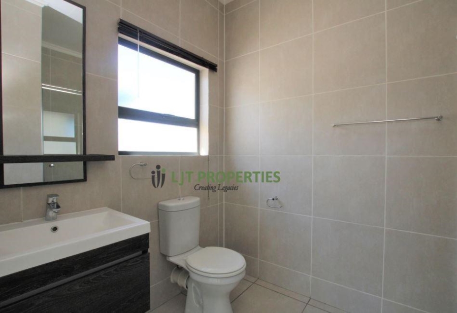 1 Bedroom Property for Sale in Modderfontein Gauteng