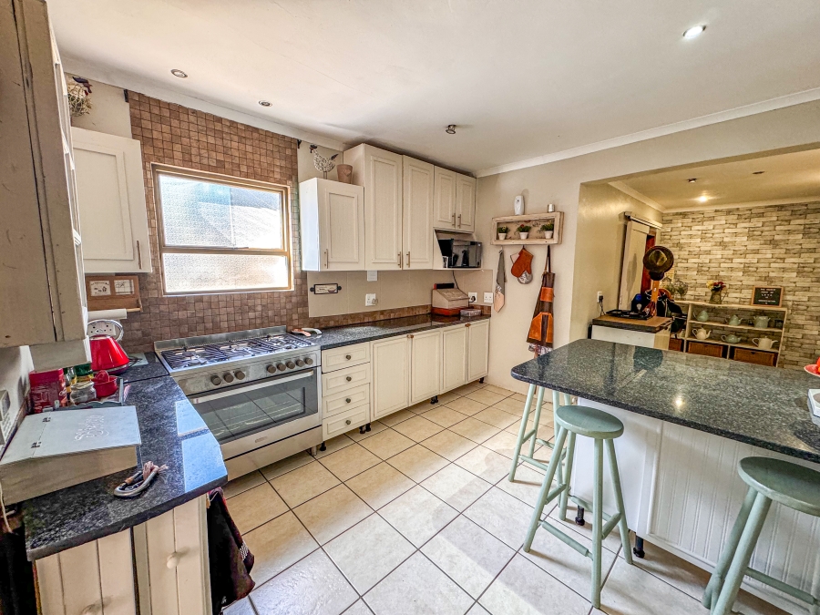 27 Bedroom Property for Sale in Lanseria Gauteng