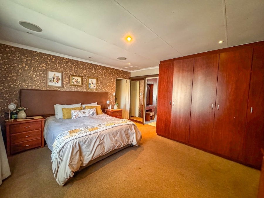 27 Bedroom Property for Sale in Lanseria Gauteng