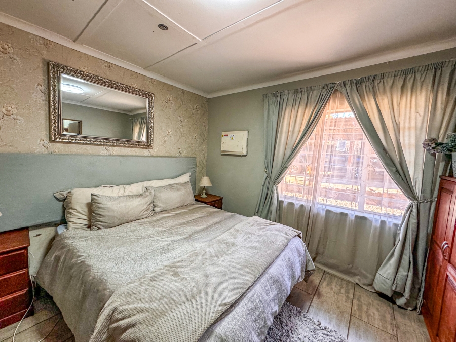 27 Bedroom Property for Sale in Lanseria Gauteng