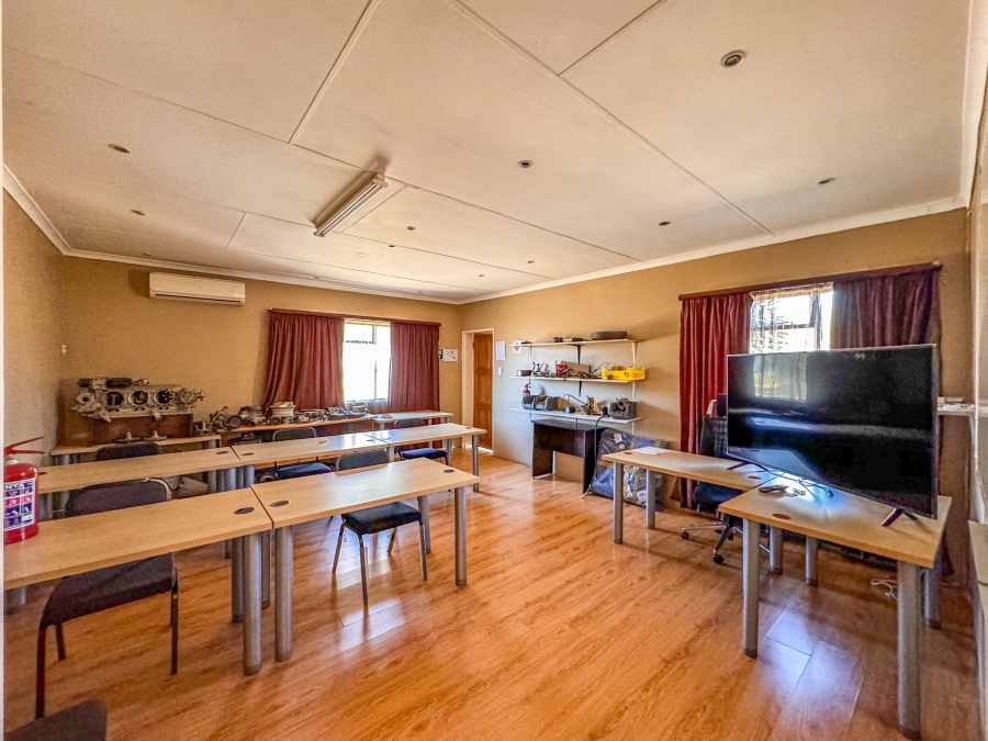 27 Bedroom Property for Sale in Lanseria Gauteng