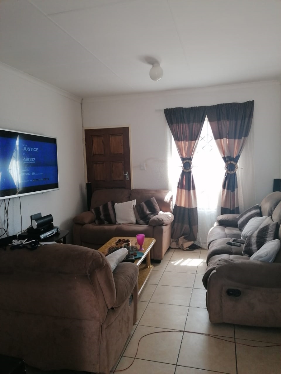 2 Bedroom Property for Sale in Windmill Park Gauteng
