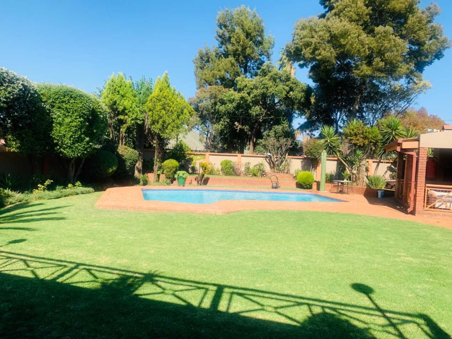 To Let 4 Bedroom Property for Rent in Kensington Gauteng