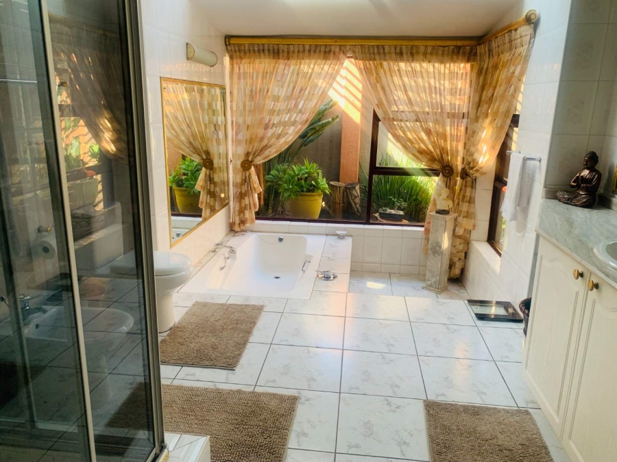 To Let 4 Bedroom Property for Rent in Kensington Gauteng