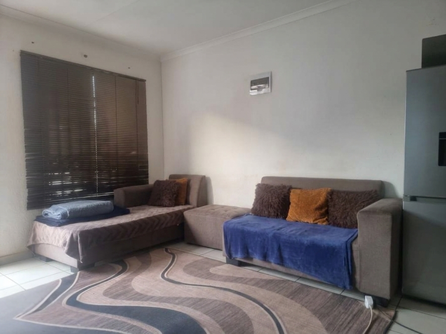 2 Bedroom Property for Sale in Palm Springs Gauteng