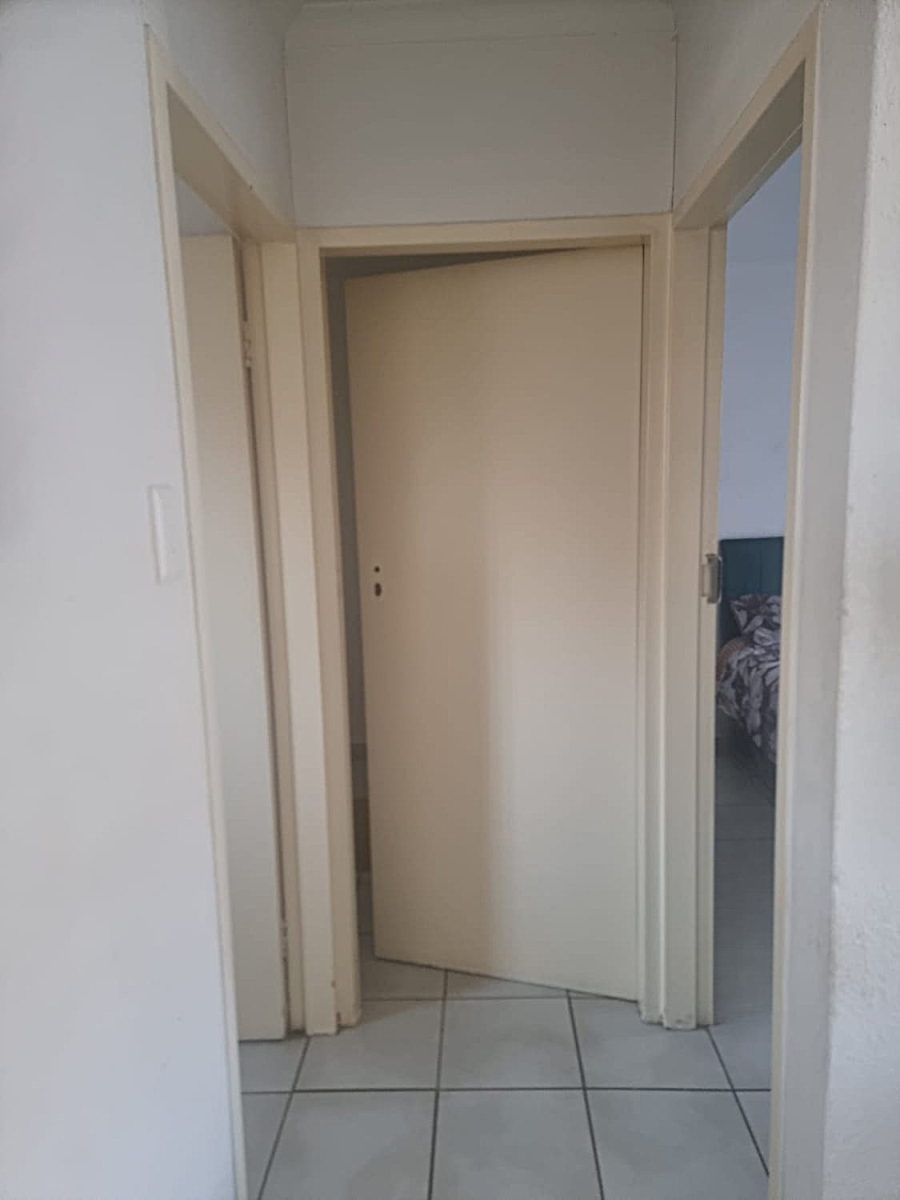 2 Bedroom Property for Sale in Palm Springs Gauteng