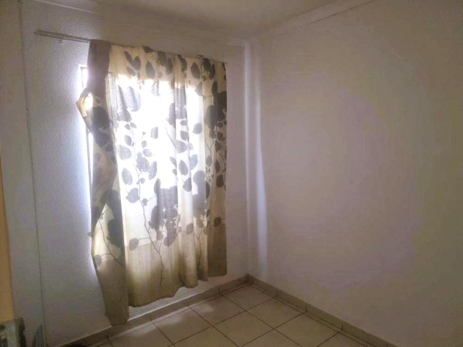 2 Bedroom Property for Sale in Palm Springs Gauteng