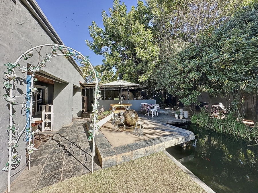 Commercial Property for Sale in Lyttelton Manor Gauteng