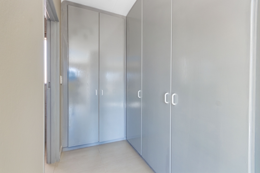 3 Bedroom Property for Sale in Olivedale Gauteng