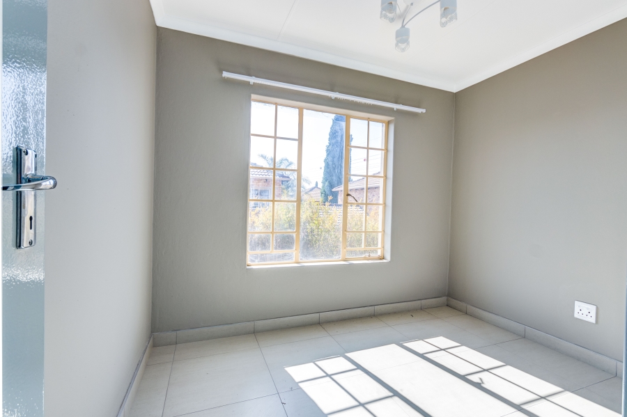 3 Bedroom Property for Sale in Olivedale Gauteng