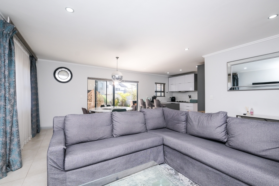 To Let 3 Bedroom Property for Rent in Fourways Gauteng
