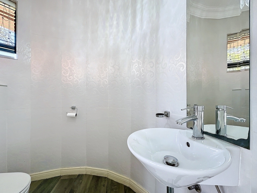 To Let 3 Bedroom Property for Rent in Silverwoods Country Estate Gauteng