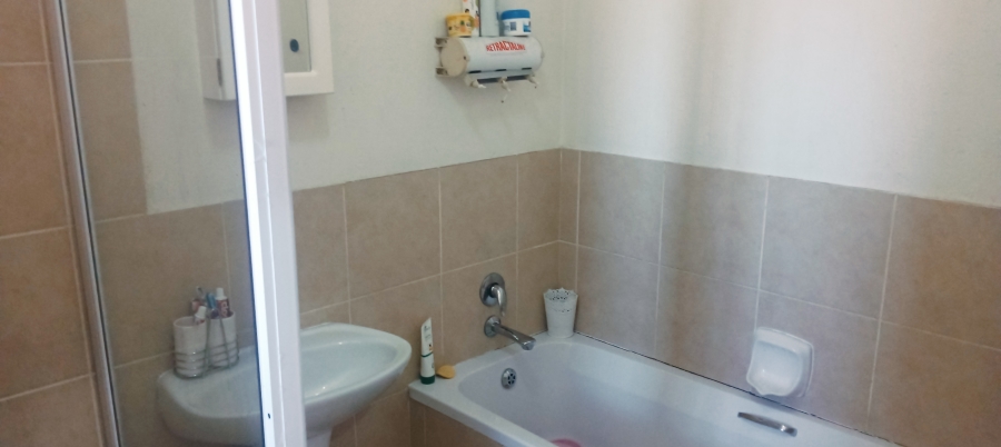 2 Bedroom Property for Sale in Comet Gauteng