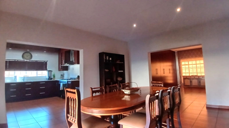 5 Bedroom Property for Sale in Golf Park Gauteng