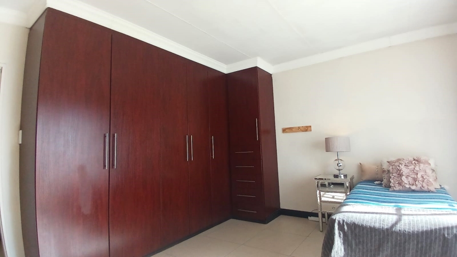 5 Bedroom Property for Sale in Golf Park Gauteng