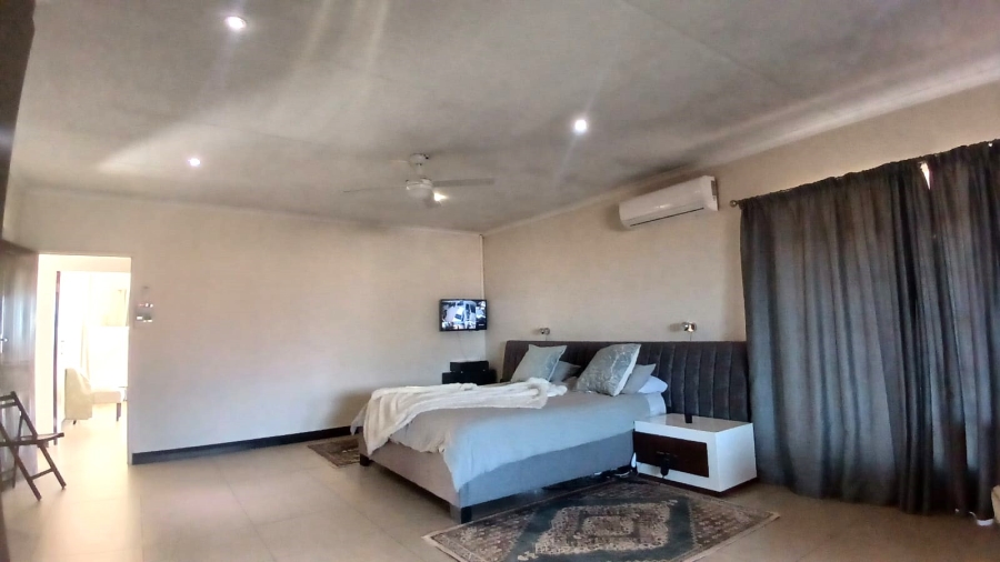 5 Bedroom Property for Sale in Golf Park Gauteng