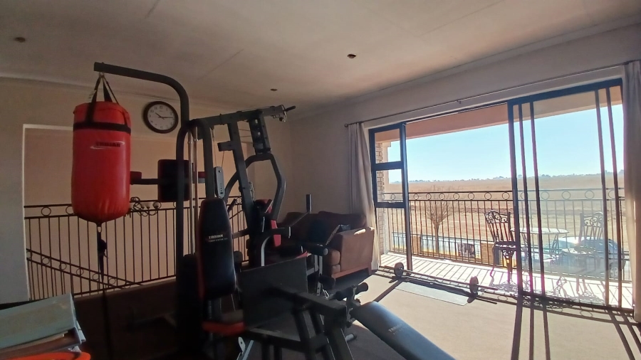 5 Bedroom Property for Sale in Golf Park Gauteng