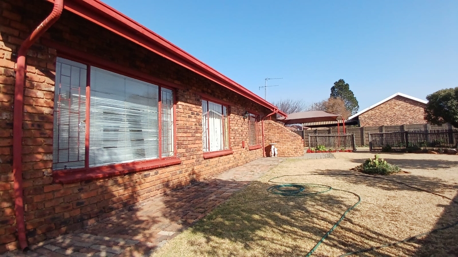 3 Bedroom Property for Sale in Waldrift Gauteng