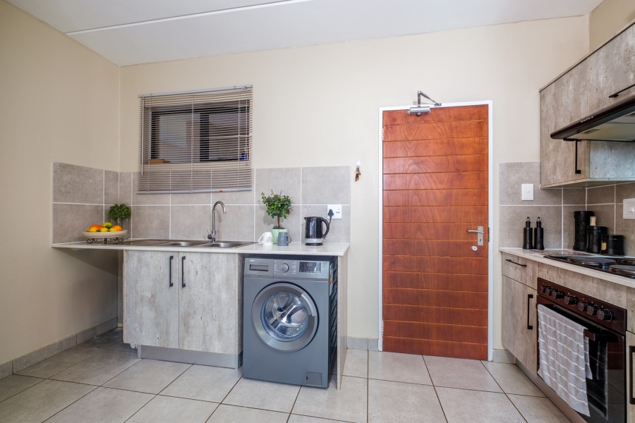 1 Bedroom Property for Sale in Whiteridge Gauteng