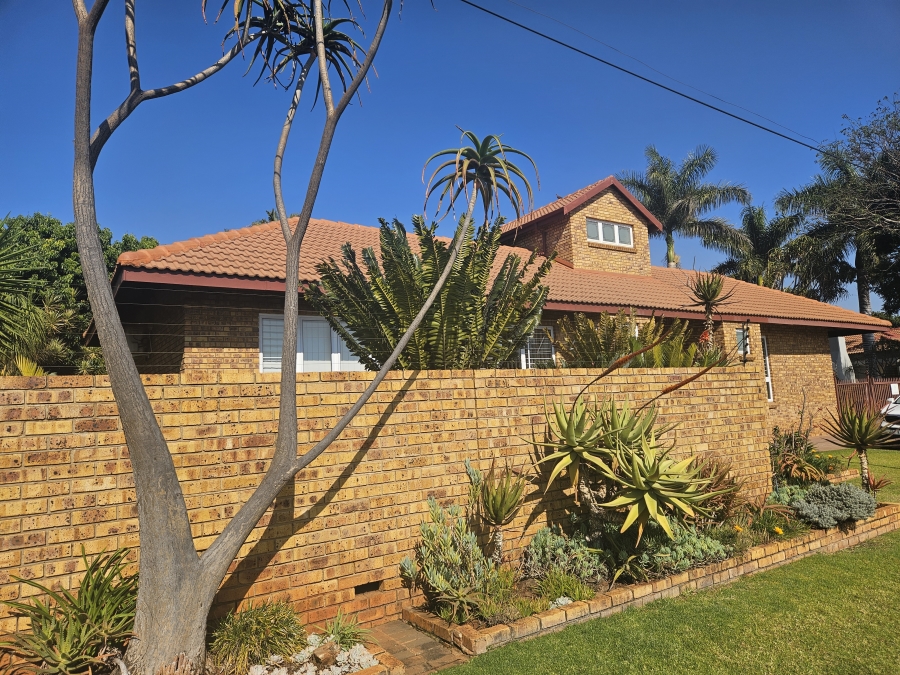 Commercial Property for Sale in Magalieskruin Gauteng