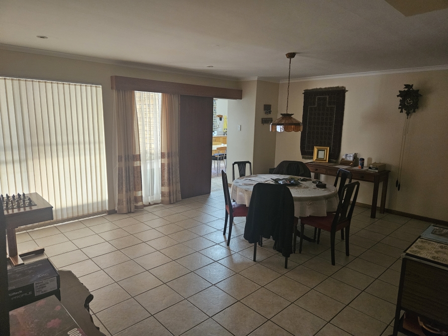Commercial Property for Sale in Magalieskruin Gauteng