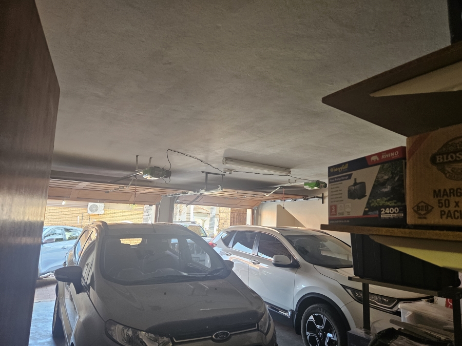 Commercial Property for Sale in Magalieskruin Gauteng