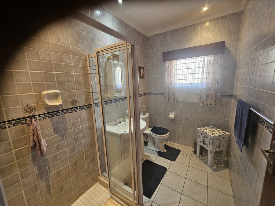 Commercial Property for Sale in Magalieskruin Gauteng