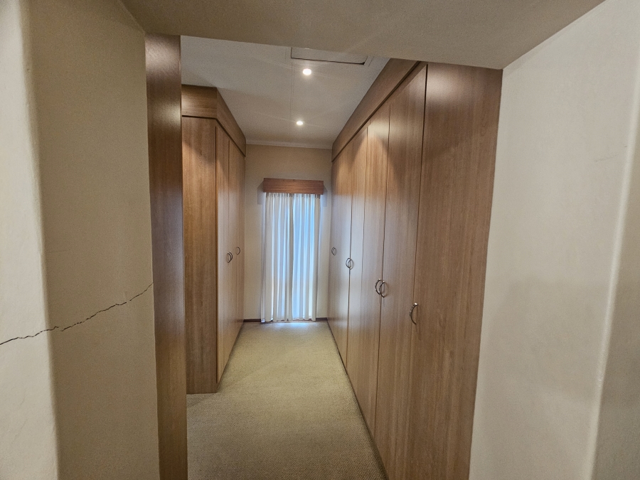 Commercial Property for Sale in Magalieskruin Gauteng