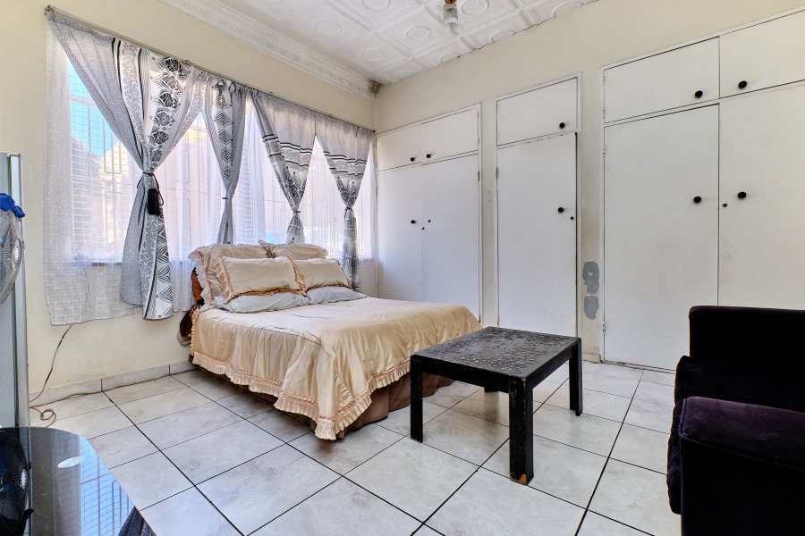 5 Bedroom Property for Sale in Observatory Gauteng