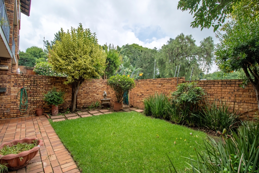2 Bedroom Property for Sale in Robindale Gauteng