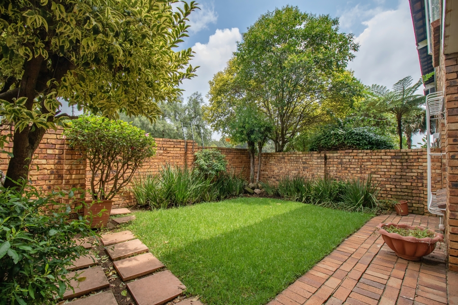 2 Bedroom Property for Sale in Robindale Gauteng