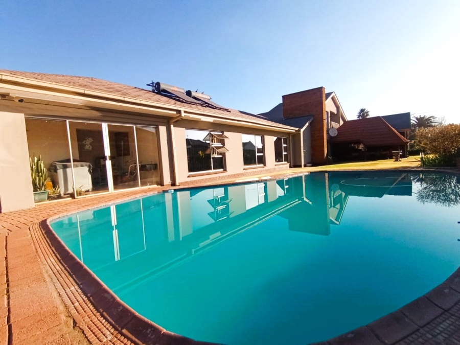 4 Bedroom Property for Sale in Risiville Gauteng